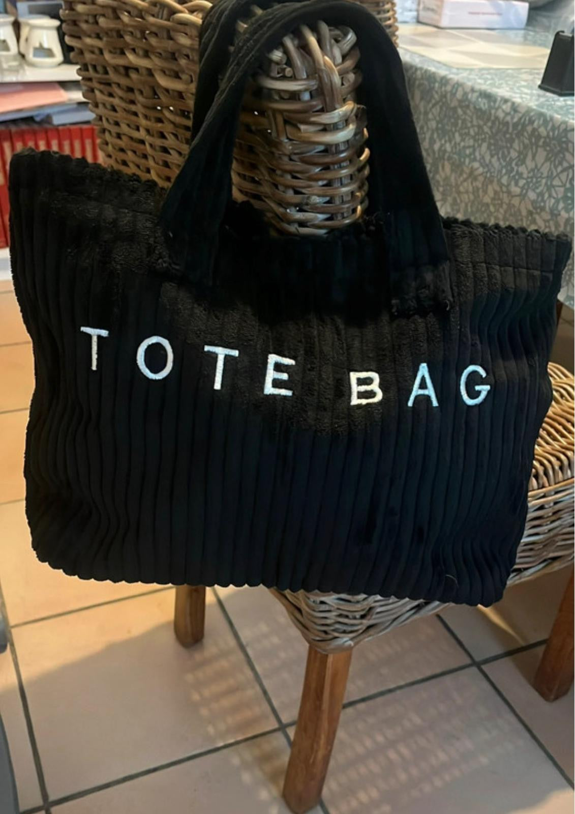 Tote bag